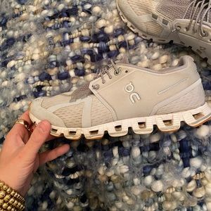 Womens On Clouds